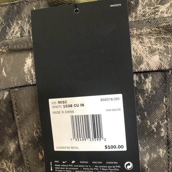 Nike Realtree Printed Pocket Tote NWT - Picture 4 of 8